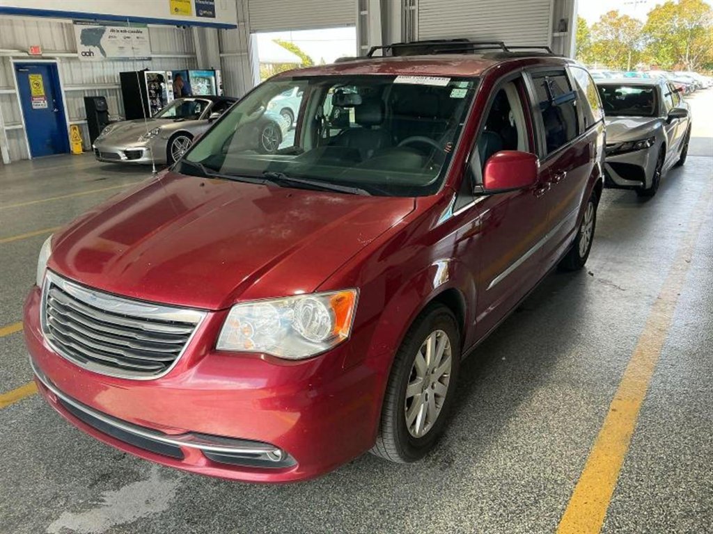 2016 Chrysler Town & Country Touring
