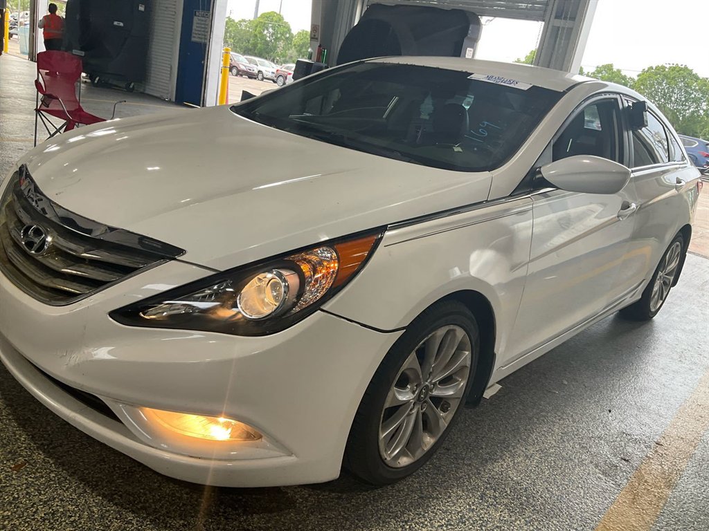2011 Hyundai Sonata SE I4 A/T's photo
