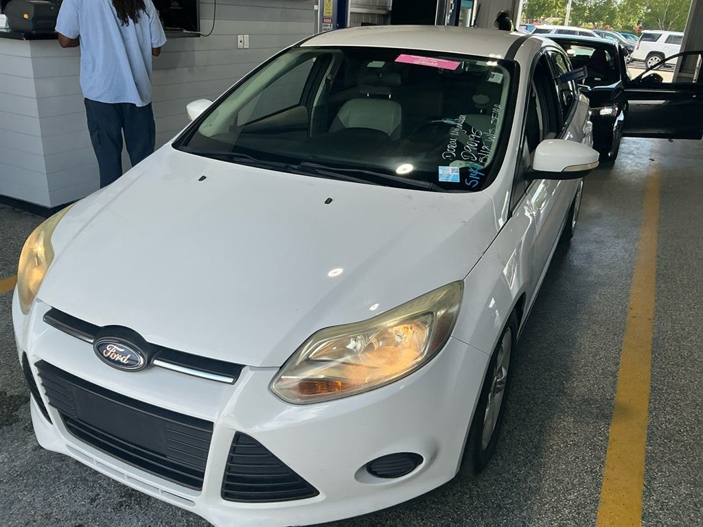 2014 Ford Focus 5 Door Hatch SE's photo