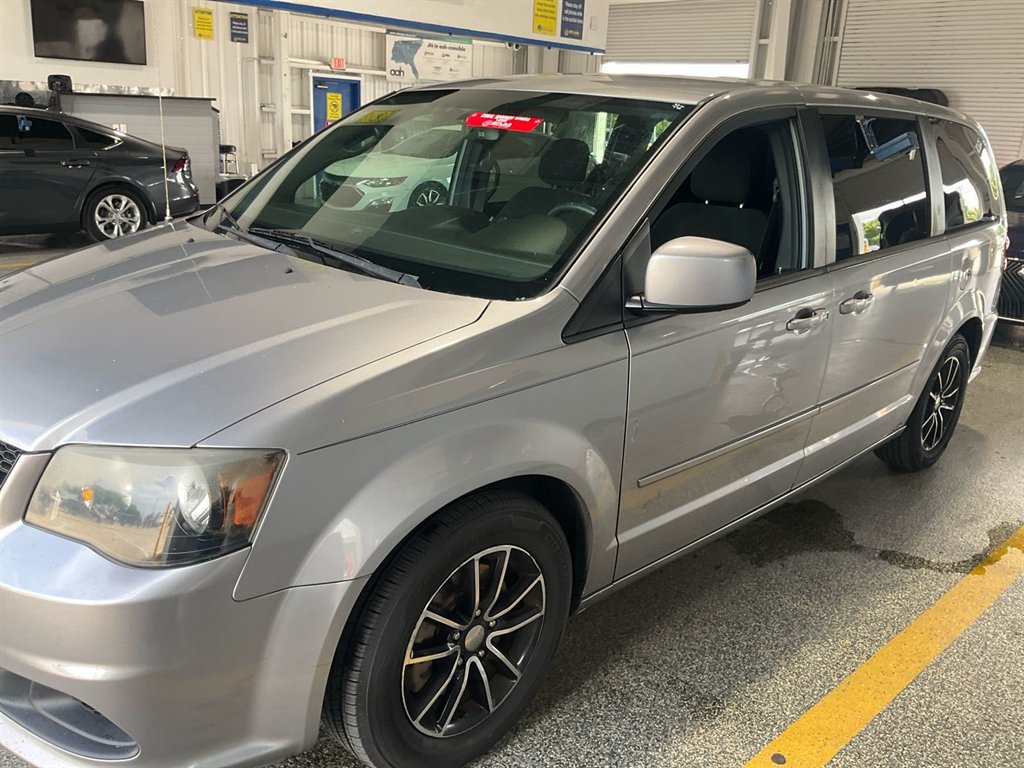 2016 Dodge Grand Caravan SE Plus's photo